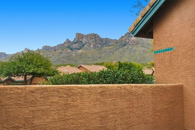 Building Photo - Bright & Peaceful Living in Oro Valley’s Gated Stoney Canyon