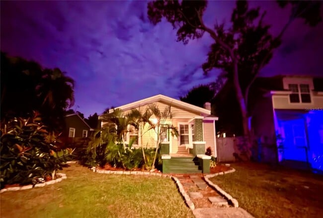 Building Photo - 2540 Dartmouth Ave N