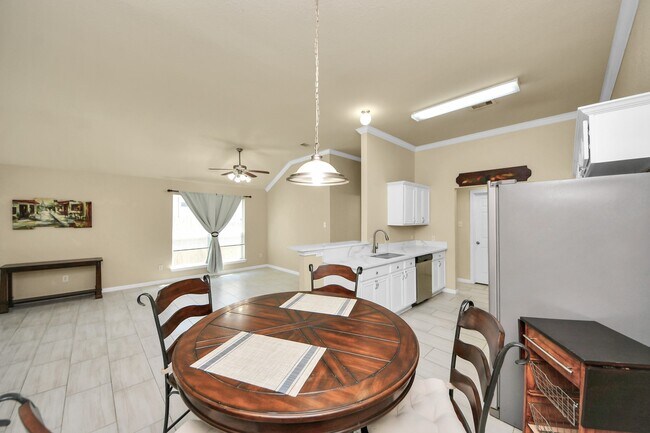 Building Photo - 130 Thunder Basin Dr