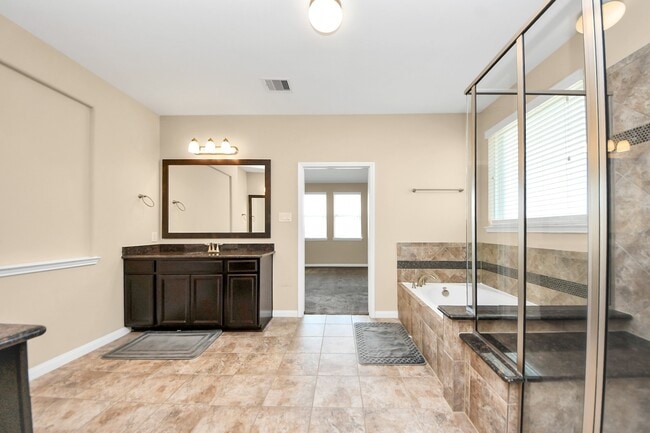 Building Photo - 27419 Canyon Reach Dr
