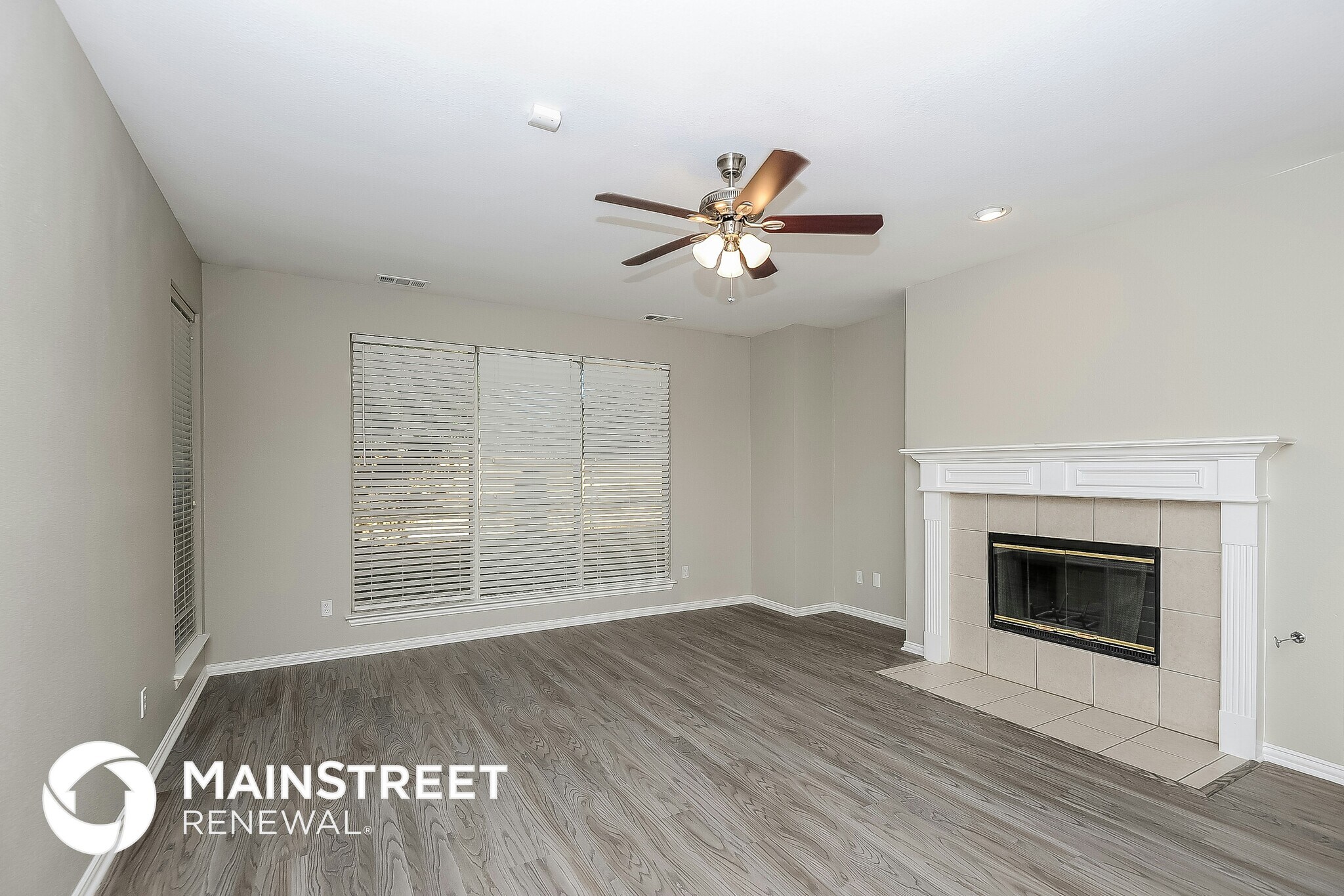 Building Photo - 11749 Ficus Dr