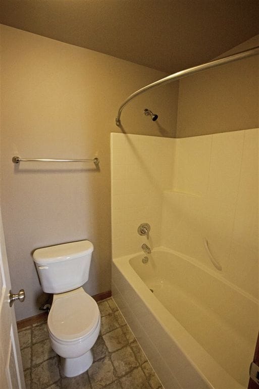 Building Photo - Beautiful 3 bedroom 2 1/2 bath home availa...