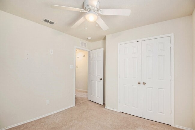 Building Photo - 304 Chert Ln