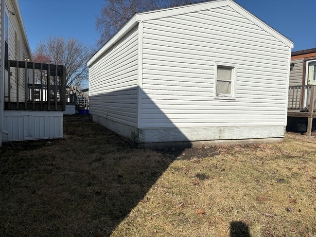 Building Photo - 2131 Windover Dr