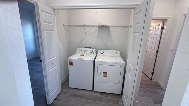 Building Photo - 873 Colville Dr