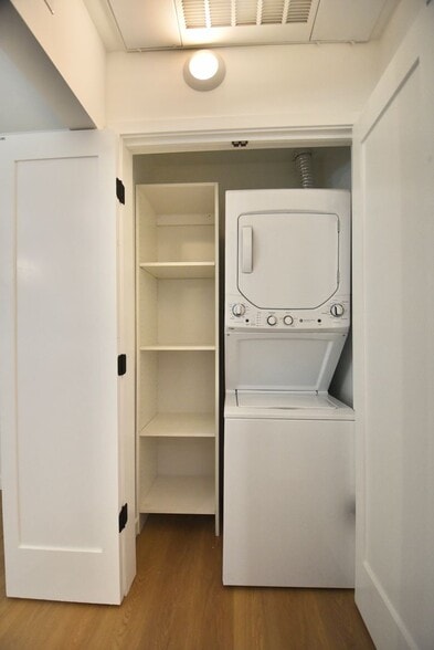 Building Photo - 5220 Radford Ave