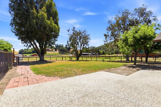 Building Photo - $5495 - Ranch-style home with acreage in West Gilroy's quiet countryside