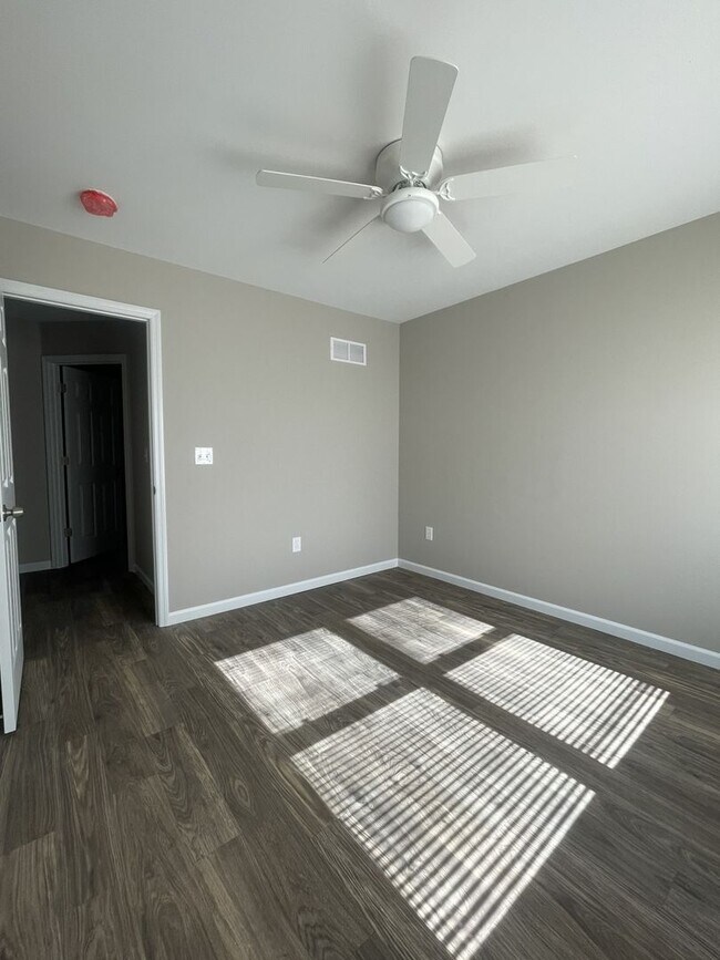 Building Photo - BRAND NEW!! 3 Bed 2.5 Bath house JUST BUILT for rent in Winfield, MO!