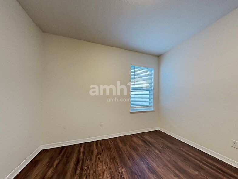 Building Photo - 344 Red Kite Dr