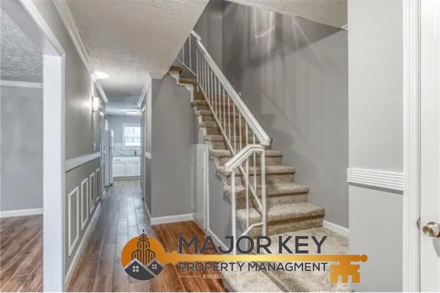 Building Photo - 2340 Beaver Ruin Rd