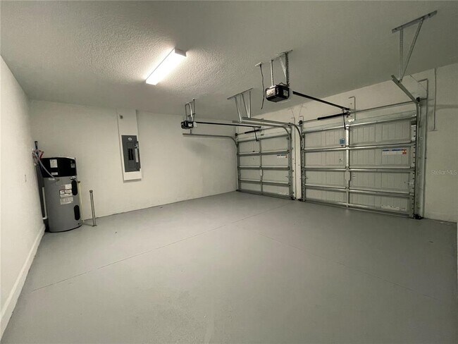 Building Photo - 11029 Robert Frost Dr