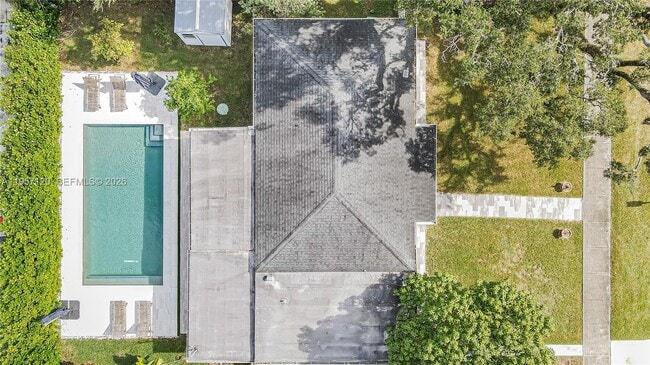 Building Photo - 7235 SW 39th St