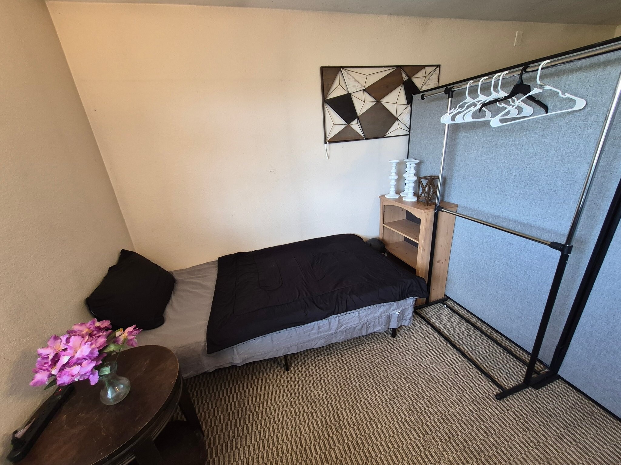 Building Photo - 5611 Aberdeen Dr