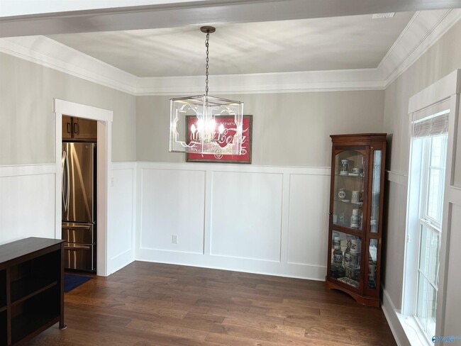 Building Photo - 531 Town Madison Blvd