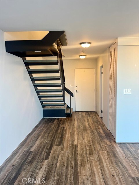 Building Photo - 531 Esplanade