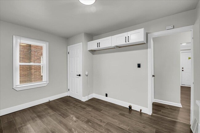 Building Photo - 9090 Stahelin Ave