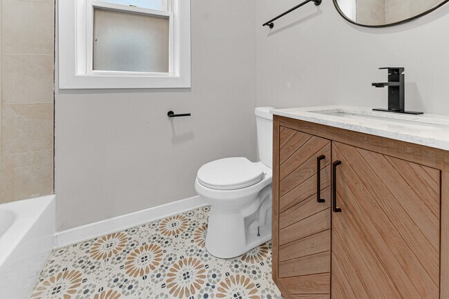 Building Photo - 8042 S Champlain Ave