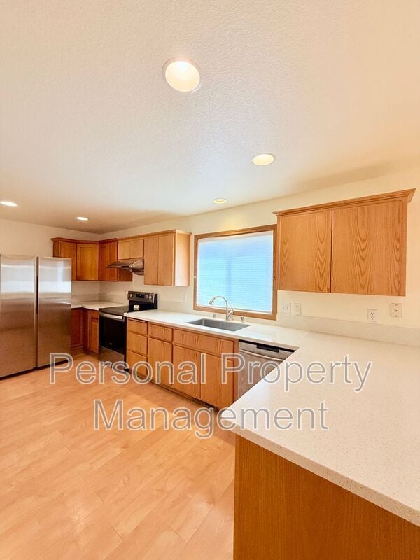 Building Photo - 5621 NE 64th Street