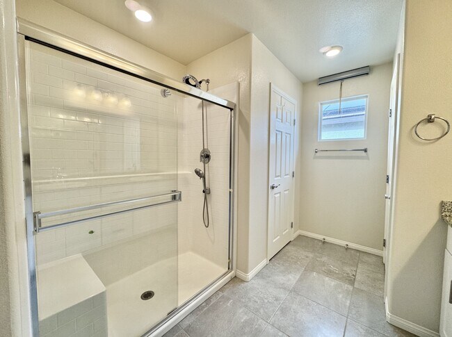 Building Photo - 9227 S Park St