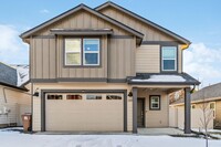 Building Photo - Beautiful Single Family Home on the South ...