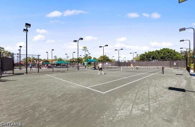 Building Photo - 10135 Colonial Country Club Blvd