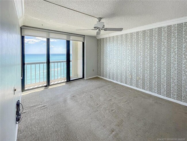 Building Photo - 10680 S Ocean Dr