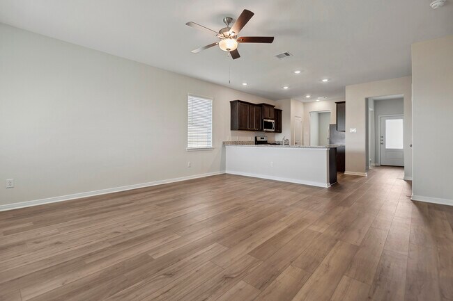 Building Photo - 400 Mystic Slopes Dr