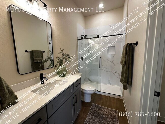 Building Photo - 5912 Erskine St