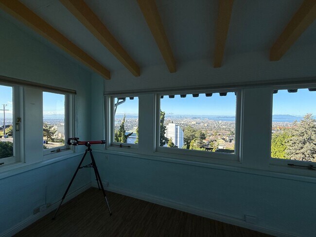 Building Photo - Luxury Upper Piedmont Estate