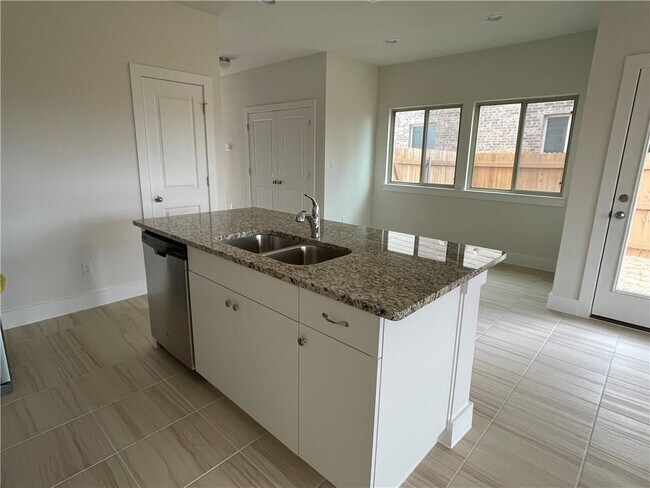Building Photo - 526 White Steppe Way