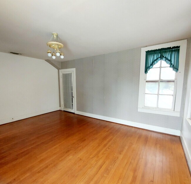 Building Photo - 123 Hudson Dr