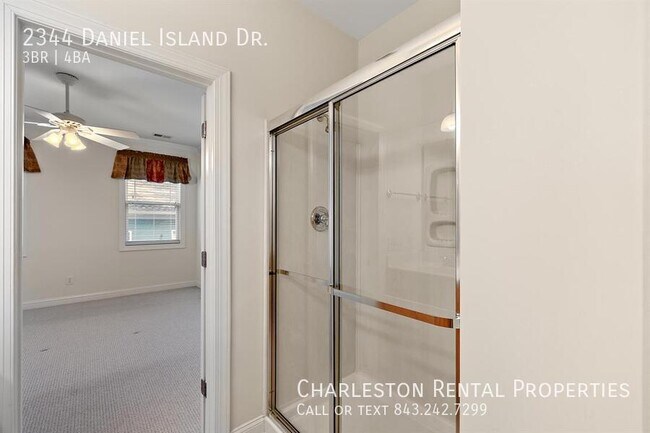 Building Photo - 2344 Daniel Island Dr
