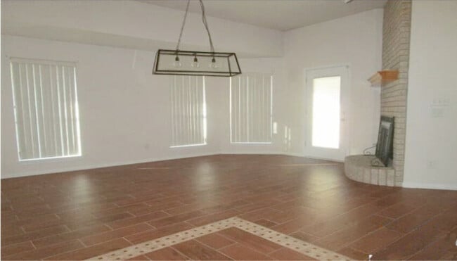 Building Photo - 2907 Bachelor Button Blvd