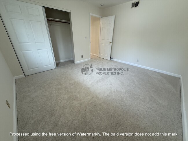 Building Photo - 2346 Montezuma Dr