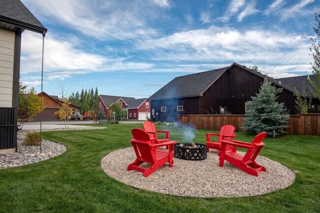 Building Photo - 444 Cowboy Trail