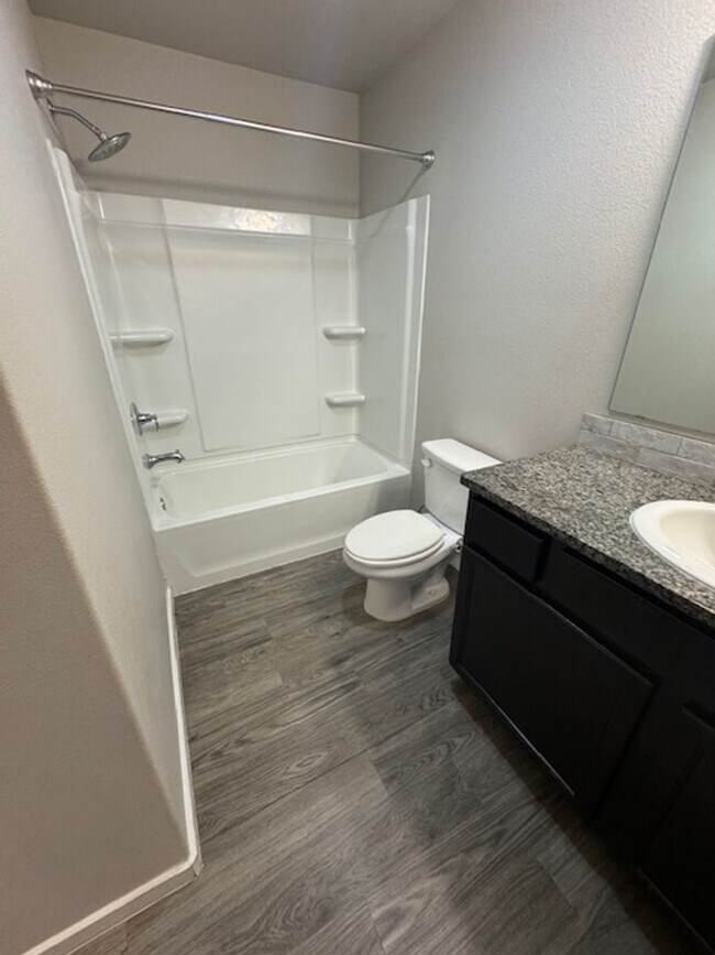 Building Photo - Upland Heights- 7047