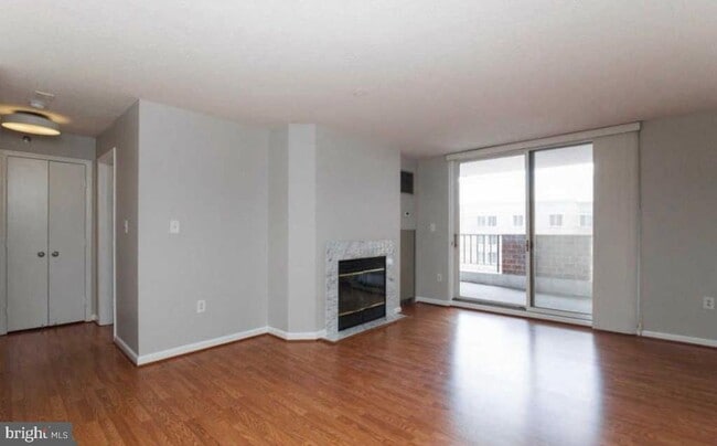 Building Photo - 1230 23rd St NW