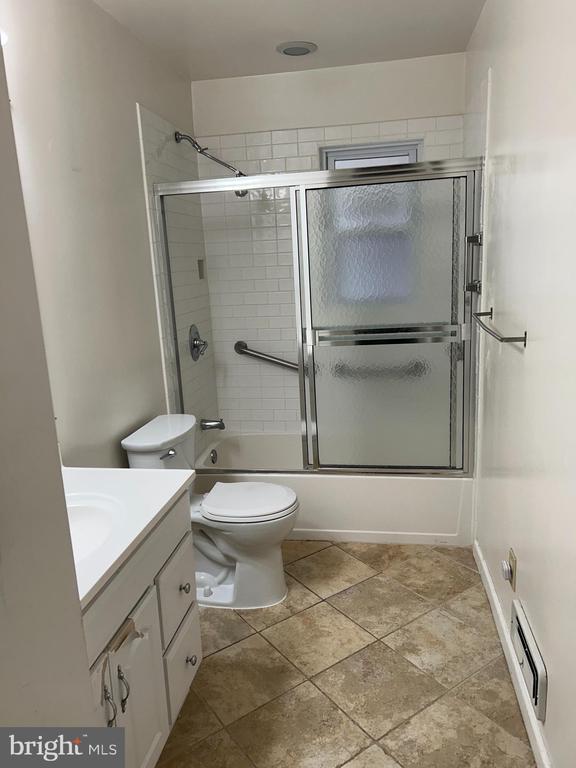 Building Photo - 14 Forester Dr