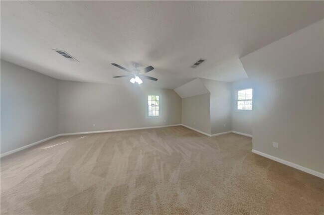 Building Photo - 1704 Cum Laude Way