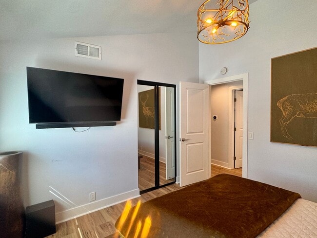 Building Photo - 4425 Sierra Springs Dr