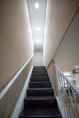 Building Photo - 424 Tava Ln