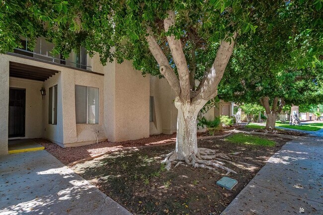 Building Photo - 2240 S Elks Ln