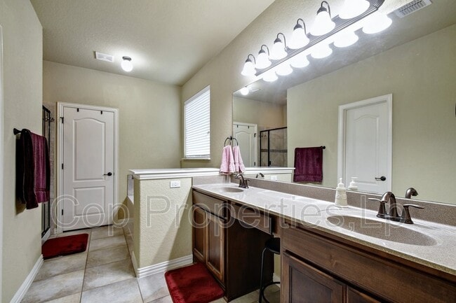 Building Photo - 1435 Sparrow Song