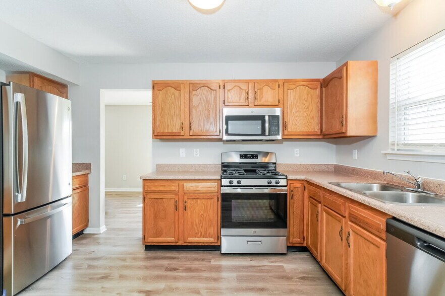 Building Photo - 5651 Dollar Forge Dr