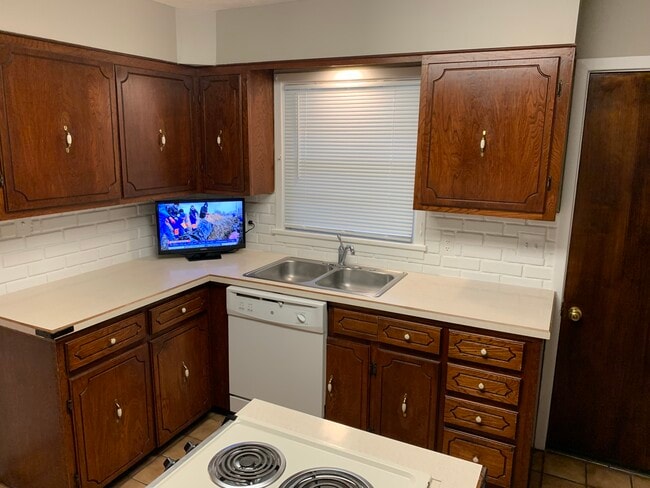 Building Photo - 3610 NW Michael St