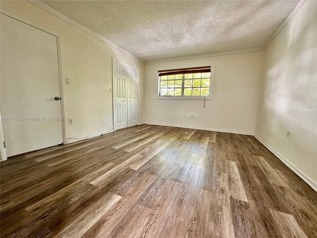 Building Photo - 201 Galen Dr