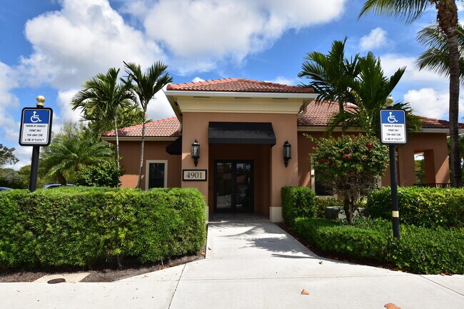 Building Photo - 4907 Midtown Ln