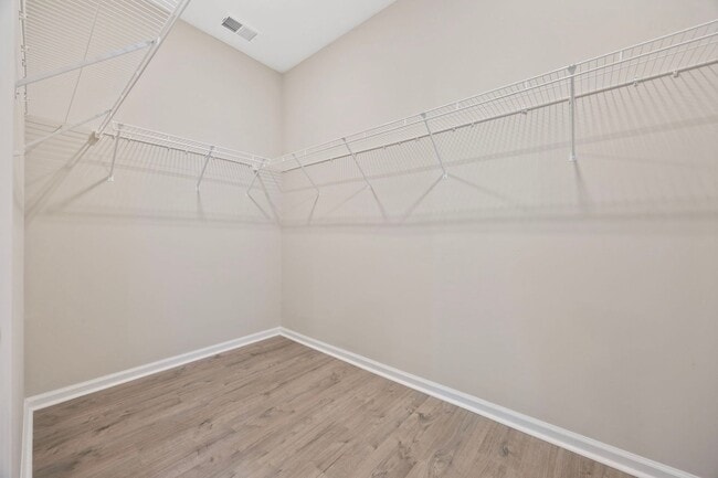 Building Photo - Modern 3 Bedroom 2 Bathroom Myrtle Beach Home