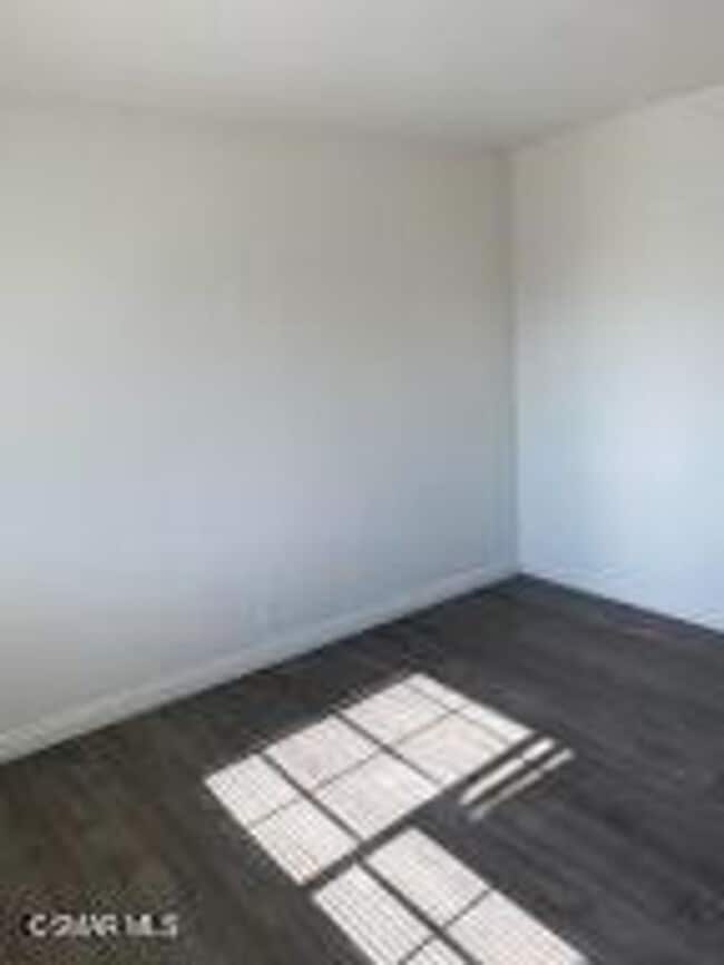 Building Photo - Affordable and Charming 1 bedroom / 1 bath...