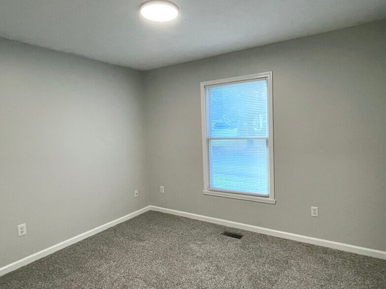 Bedroom 3 - 10521 Cornell Ave